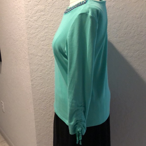 Green Rafaela Top - Picture 3 of 4